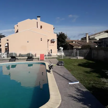 Holiday home Nimes-camargues *