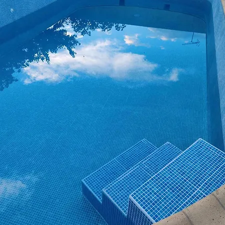 Nimes-camargues Holiday home Garons